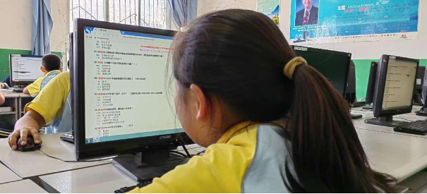2024春季学期西区中小学信息科技知识检测圆满完成